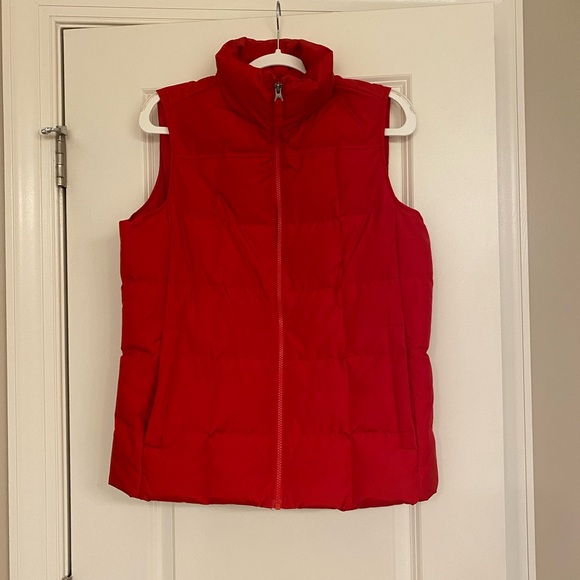 Lands' End Jackets & Blazers - Lands’ End vibrant red puffer vest
